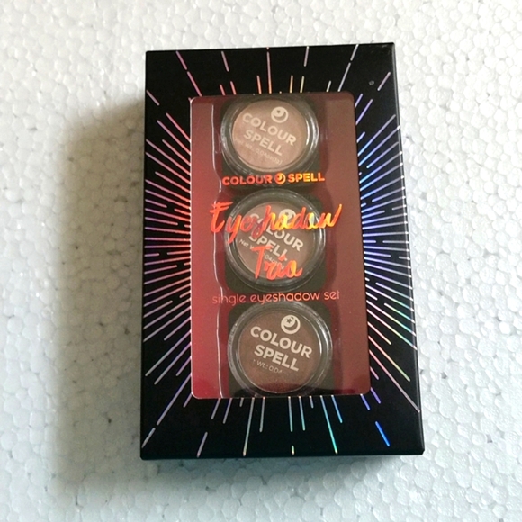 FREE with BUNDLE Purchase 🆕 EyeShadow Trio by Colour Spell 3 Shades of Brown - Picture 2 of 4